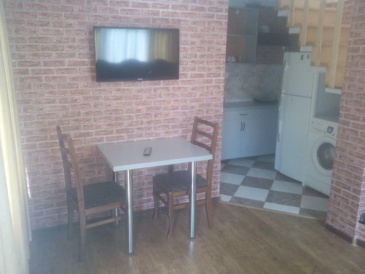 Malu Villa Kutaisi Exteriör bild