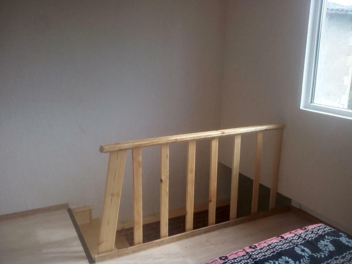 Malu Villa Kutaisi Exteriör bild